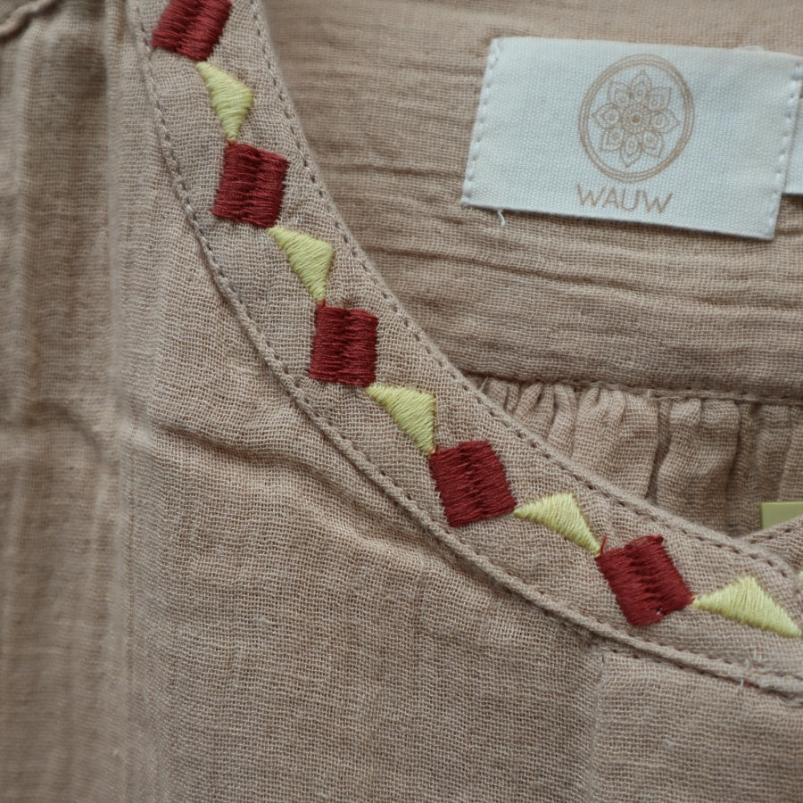 Baggu Shirt i bomuld med broderi fra Wauw