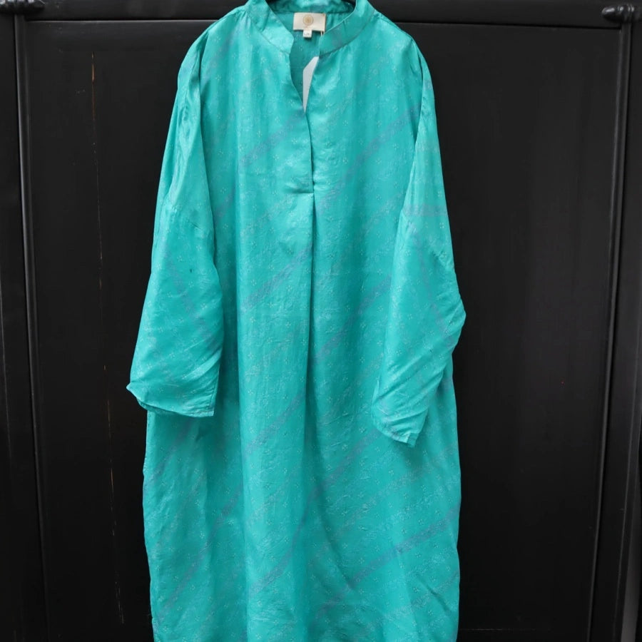 Hilde Kaftan Kjole i Silke fra Wauw