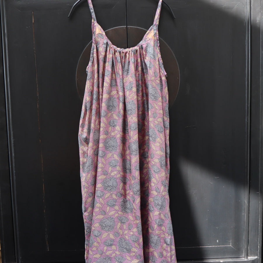 Sara Strop kjole i Silke fra Wauw