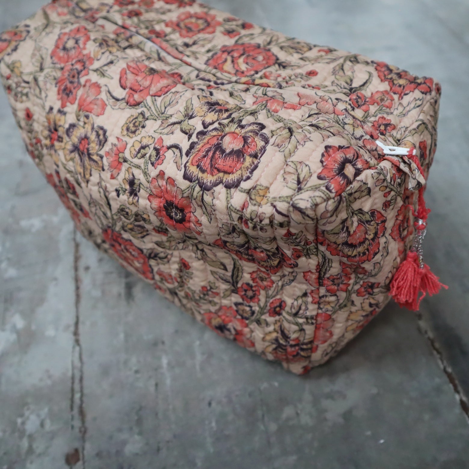 Toilettaske i Silke fra WAUW