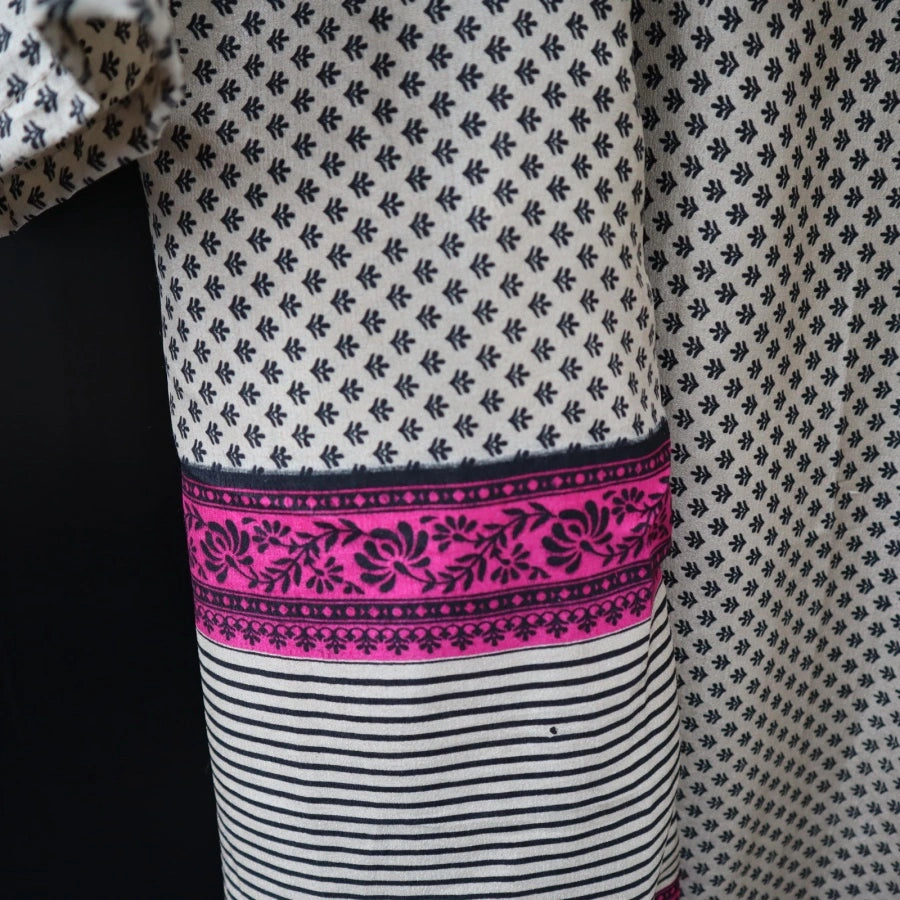 Hilde Kaftan Kjole i Silke fra Wauw