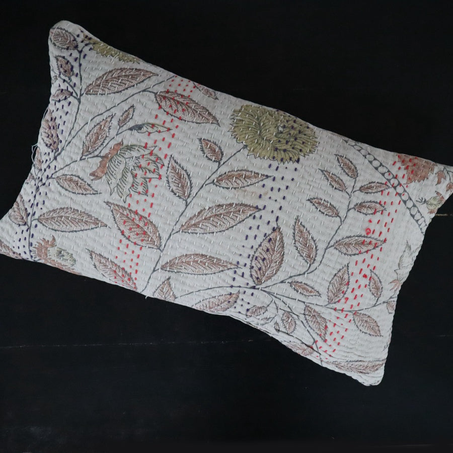 Indisk Kantha pude i bomuld