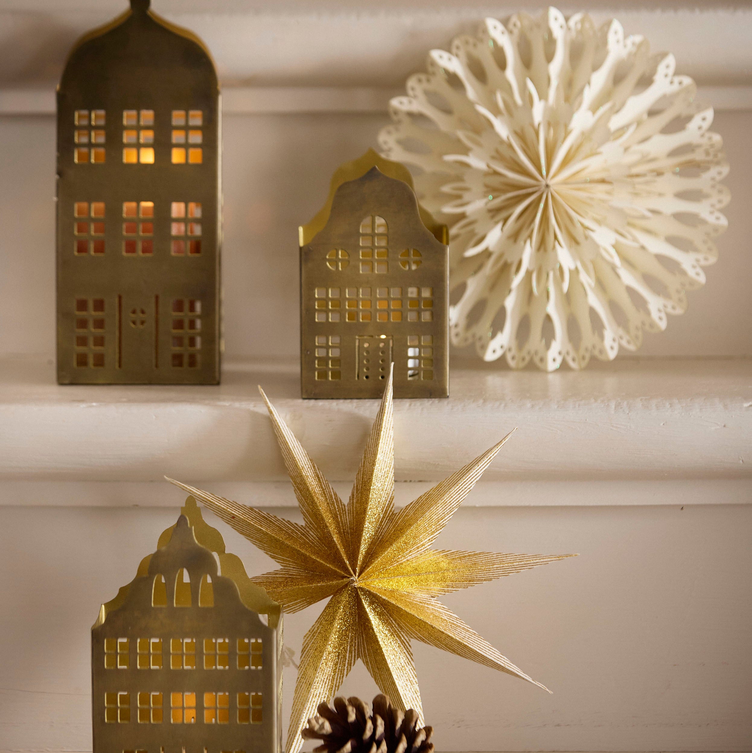 Papirsstjerne Paper Star Dazzle Gold fra Bungalow