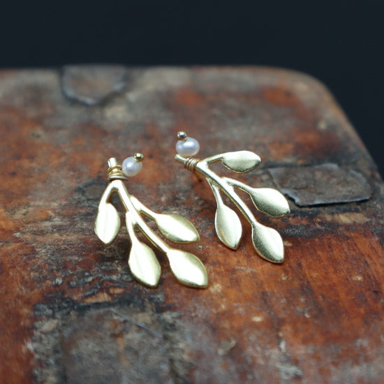 Blad ørering med ferskvandsperle