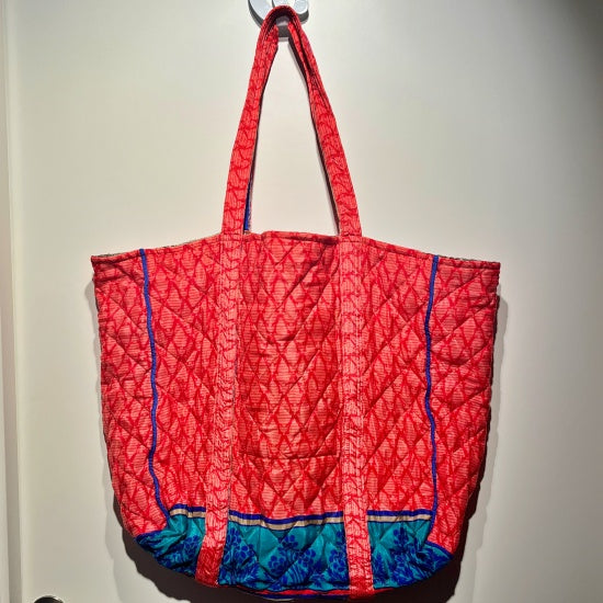 silketaske i rød og blå