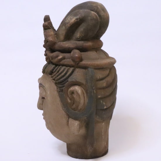 Buddha hoved med krone