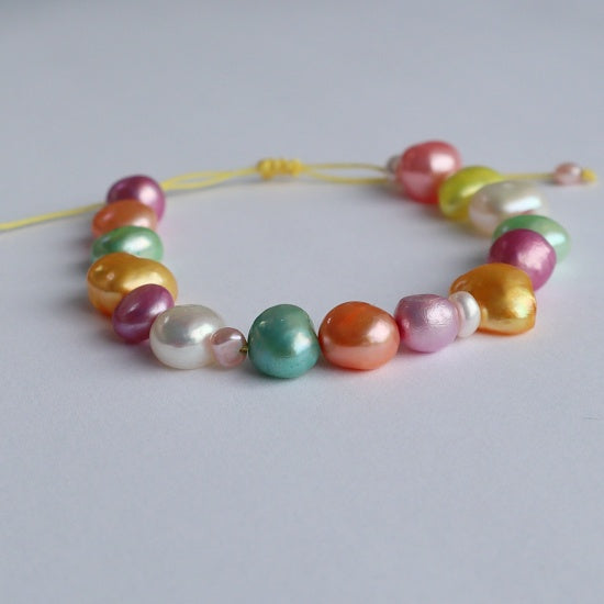 Multifarvet armbånd gul