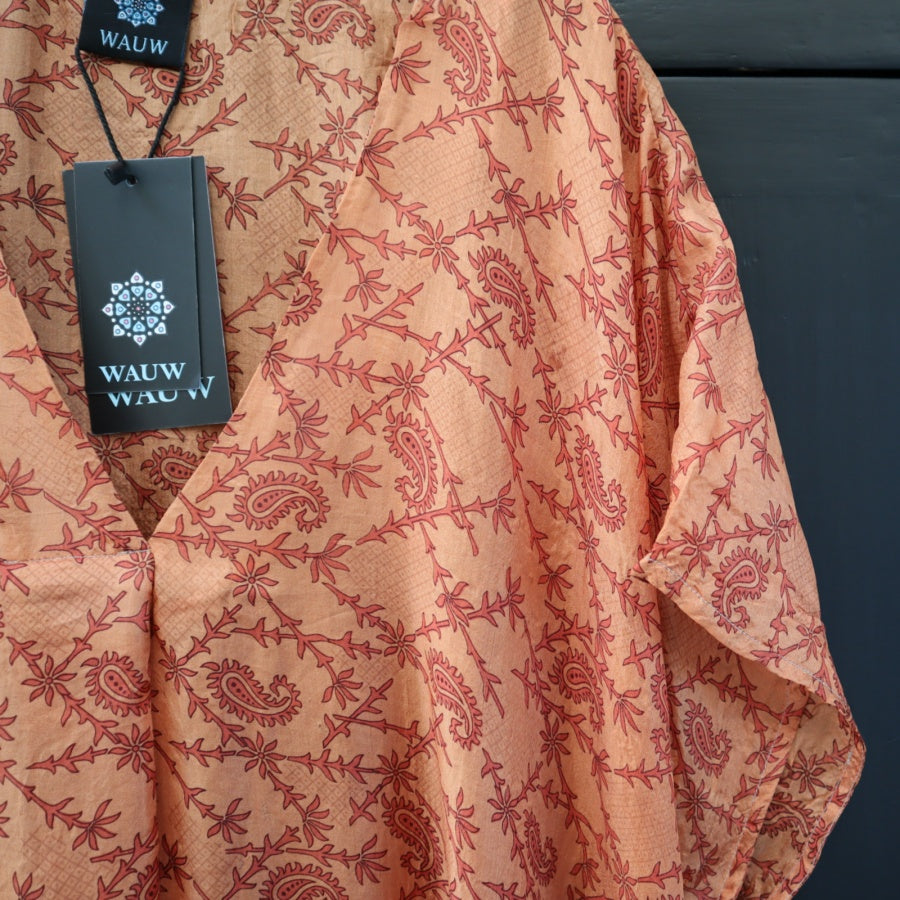 Kortærmet Silke Kaftan fra WAUW