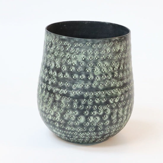 stor urtepotte i højt sæt