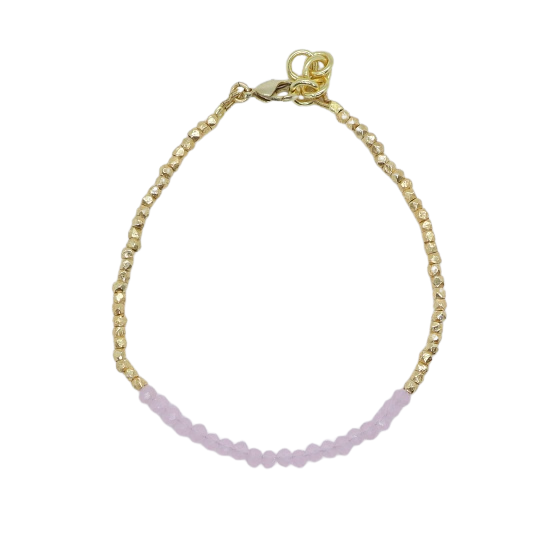 Armbånd med facetslebne rosenkvarts sten