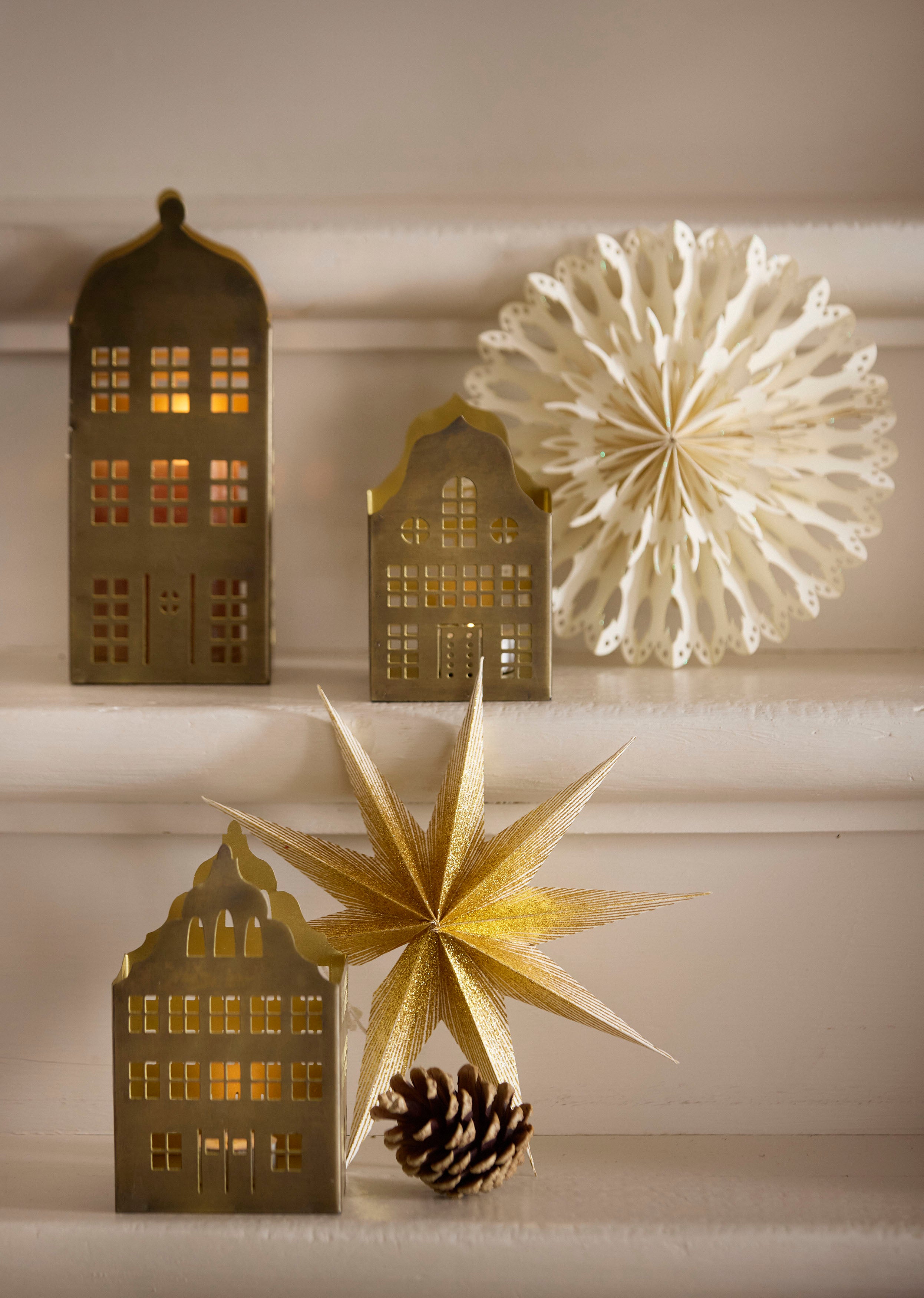Papirsstjerne Paper Star Dazzle Gold fra Bungalow