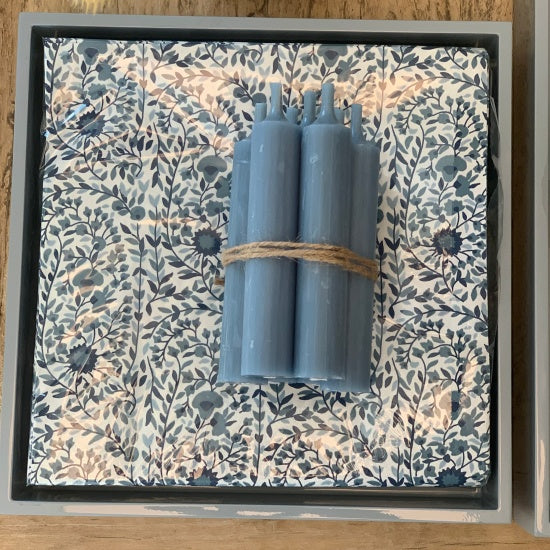 Servietter i papir med blåt mønster fra Bungalow